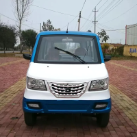 四轮电动运输车全封闭面包车