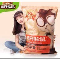 三 只 松鼠巨型零食大礼包