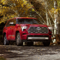 丰田 红杉 24款 美版 TRD PRO 大型SUV 四驱 越野 油电混动