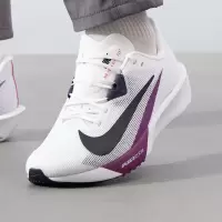 耐克(NIKE)男鞋 春季新款RIVAL FLY 4运动健身训练鞋轻便透气缓震跑步鞋
