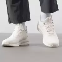 特步(XTEP)致轻跑步鞋男鞋 春季新款运动鞋时尚轻便网面透气缓震训练跑鞋