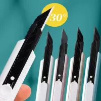 晨光文具 美工刀霁颜铝合金黑刃30°小号颜色随机 ASS913F4