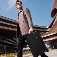 爱登堡(EDENBO)男士胸包背包时尚休闲双肩包商务出差旅行通勤电脑包 Y247053002-黑色