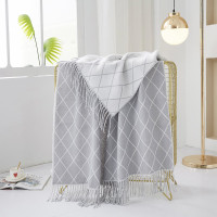 围巾披肩两用毯--浅灰