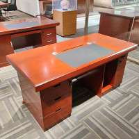 麦叶木质油漆办公桌带抽屉木质书桌写字桌台式职员财务办公桌1.6m红棕