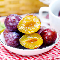 彩箱装[熊猫鸟]顺丰快递 新鲜西梅 净重5斤装 特大果 单果35-45g 当季时令水果整箱 酸甜可口