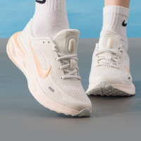 耐克(NIKE)女鞋低帮网面透气休闲鞋缓震轻便耐磨运动鞋健身跑步鞋FJ7765-116 ZP