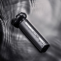 HYUNDAI 三头磁吸 刀头全身水洗剃须刀 YS810