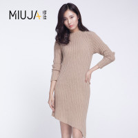 女款圆领中长款斜边设计毛衣