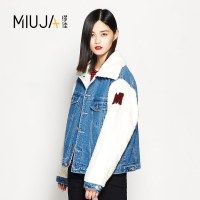 女款翻领宽松羊羔绒牛仔拼接外套