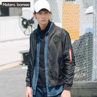 美特斯邦威夹克男冬装潮流章仔短款飞行员外套661037