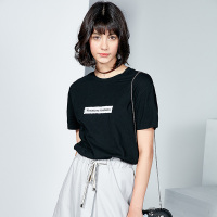 圆领落肩宽松字母恤衫