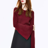 喇叭袖圆领短款线衫