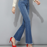 春上新弹力修身显瘦牛仔喇叭九分裤韩版时尚百搭微喇裤通勤简约牛仔女裤
