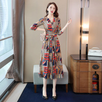 丝柏舍2020春季女装复古V领印花修身中长款连衣裙S01B0352L