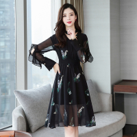 丝柏舍2020夏装女时尚印花V领荷叶边中长款连衣裙S91R1082L