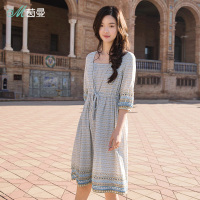 茵曼夏装新款纯棉印花方领七分袖腰节抽绳宽松文艺连衣裙女