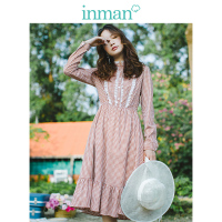 茵曼2019春装新款蕾丝花边立领田园小清新荷叶摆格子连衣裙女修身