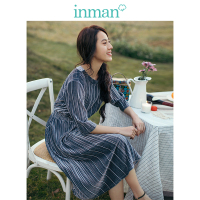 茵曼秋装新款圆领条纹收腰显瘦A字中袖连衣裙女