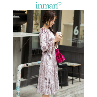 茵曼2018春新款圆领收腰显瘦丝绒长袖长款连衣裙女