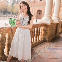 茵曼2018夏装新款背带吊带收腰文艺绣花棉麻连衣裙女