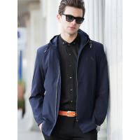 卡帝乐鳄鱼(CARTELO)夹克男2018秋季新款中青年男士商务休闲纯色带帽长袖外套AC1615