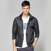 TFO时尚休闲轻薄透气柔软顺滑运动防晒轻薄外套男士皮肤风衣