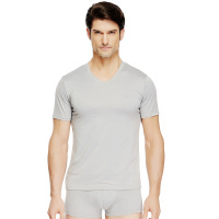 七匹狼男士锦氨花纱V领短袖 T恤