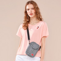 佐丹奴女T恤 甜美糖果色动物刺绣t恤衫女 落肩袖圆领体恤90329201