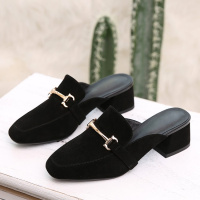 格瑞迪欧 2018夏季金属装饰真皮百搭舒适羊反绒磨砂皮低跟方跟包头女士拖鞋DX997