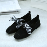 格瑞迪欧 妈妈秋季女鞋尖头女鞋真皮港味柔软粗跟铆钉皮鞋金属搭扣舒适鞋子DX206