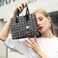 2019时尚潮款毛呢子包包质感小香风托特包