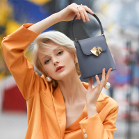 妙迪水桶包女2019新款潮ins百搭洋气手提包mini斜挎包迷你小包包