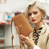 2019秋冬新款高级感中古包宽带斜挎包