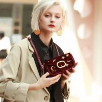 2019秋冬新款小ck限定星空斜挎包包女高级感复古洋气丝绒链条包潮