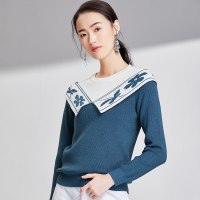 欧昵雪秋冬季新款织花不规则拼接撞色圆领套头短款毛衣女长袖q