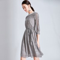 欧昵雪春秋季花边拼接圆领七分袖系带高腰格子雪纺连衣裙女c