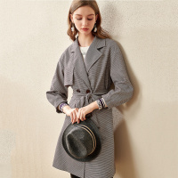 欧昵雪翻领双排扣收腰格纹风衣女字母长袖中长款外套