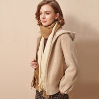 欧昵雪冬装减龄连帽皮毛一体保暖显瘦短毛绒外套女皮