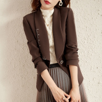 OUNIXUE欧昵雪 | [职业通勤外套]大翻领绣花口袋长袖肌理感纯色西服女