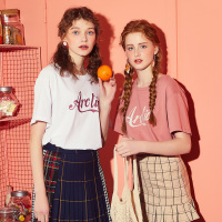 唐狮2018夏季新款白色短袖T恤女前胸撞色大文字圆领套头短袖T恤