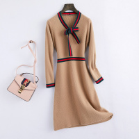 女款时尚修身V领长款仿貂绒毛呢衫