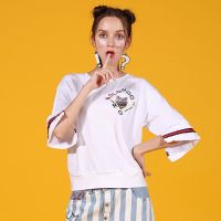 a02商场同款简约百搭字母刺绣萌猫印花休闲T恤D1S5A0921KT