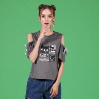 a02新款潮流胶印图案露肩松紧系带蝴蝶结T恤女夏DTT2C0381KT