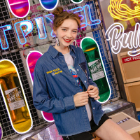 a02新款2020时尚字母印花休闲翻领牛仔衬衫女DTV1A1391BL