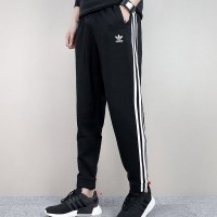 阿迪达斯三叶草运动裤男春季收口小脚修身休闲长裤CW2981