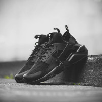 耐克NIKE男子休闲鞋AIRHUARACHERUNULTRA跑步鞋819685-002