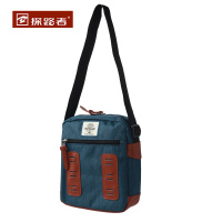 探路者户外挎包男女单肩背包春夏款防泼水旅行休闲包KEBE80402