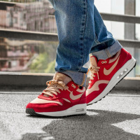 耐克（NIKE）耐克跑步鞋男鞋春季休闲避震缓冲运动鞋