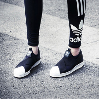 阿迪达斯女鞋三叶帆布板鞋春季贝壳头黑武士休闲鞋S81337